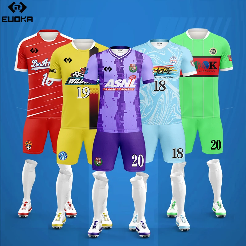 2024/2025 Custom Designed Vintage Soccer Jersey Set Adult Top with Custom Logo Vintage Soccer Kit