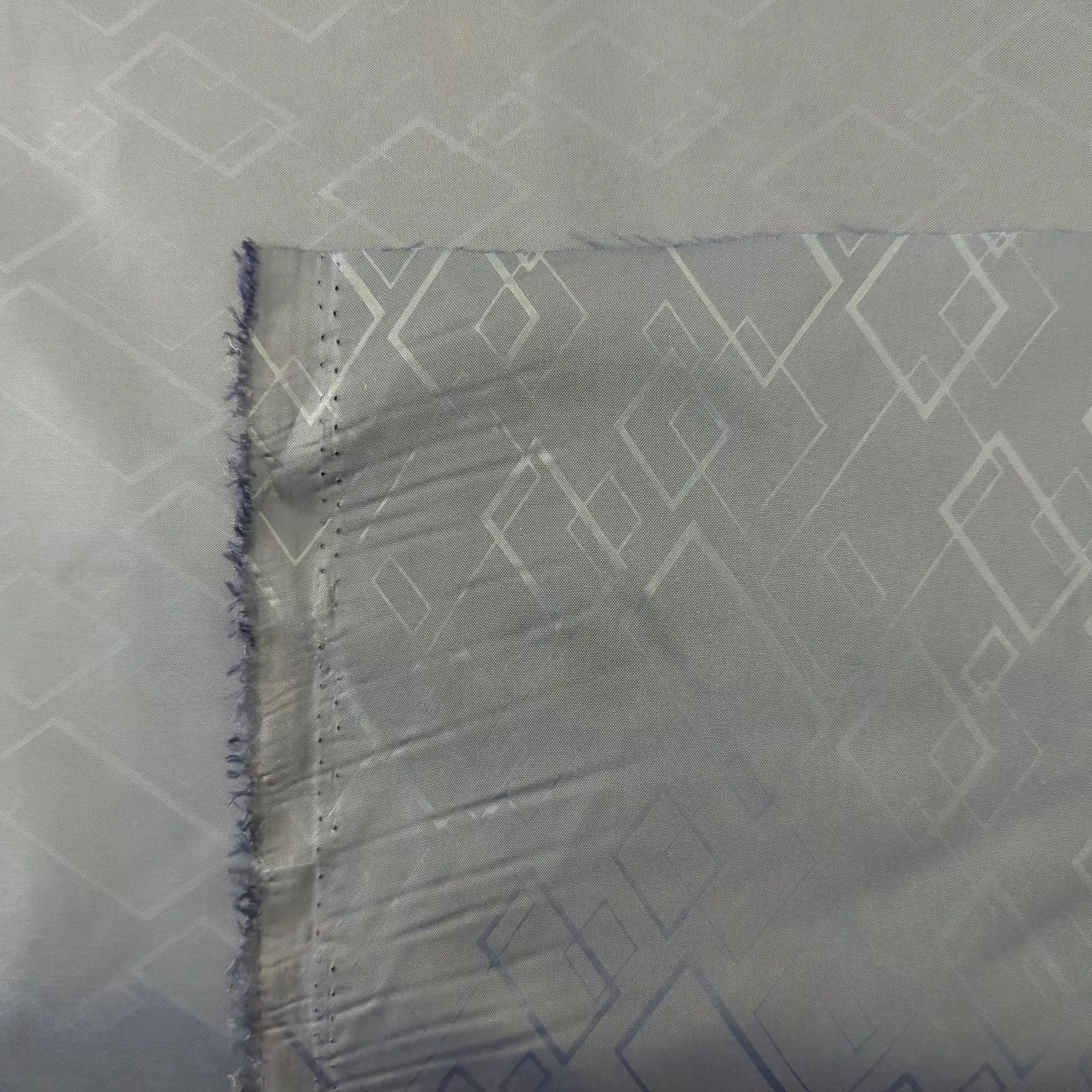 Custom 170T 180T 190T 210T 50gsm 60gsm 70gsm embossed polyester taffeta fabric for garments bags lining