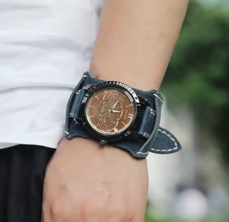 Hot Retro Wide Cow Leather Bracelet Watch Vintage Men Wrist Watches Casual Cool Punk Quartz Watches Clock