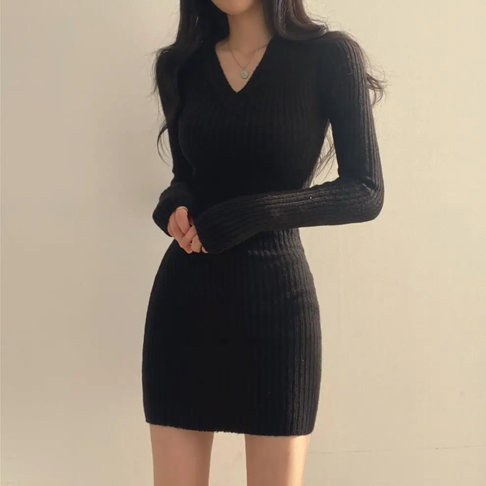 2024 весеннее женское платье-свитер с V-образным вырезом и длинным рукавом