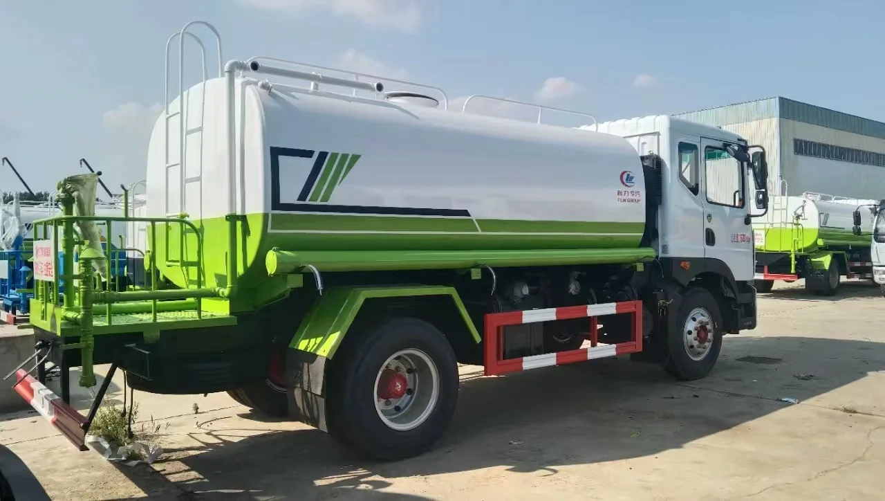 DONGFENG 4x2 Mini Street Watering Cart New 5CBM 10CBM Diesel Fuel Tank Truck for Farms with Pump Motor Engine 6x6 Drive Wheel