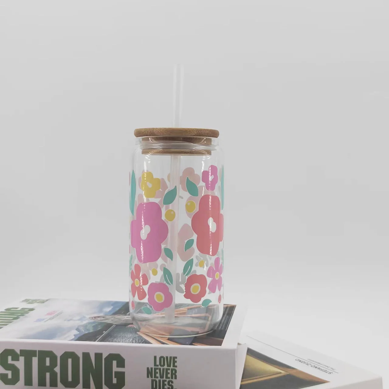 500ml different flower pattern Transparent Cola Glass Cup With Straw And Lid