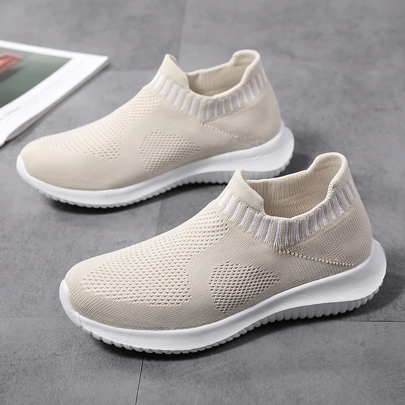 Custom Breathable Light Weight Running Walking Shoes with Logo Women Fashion Slip on Style Knitting Sneakers