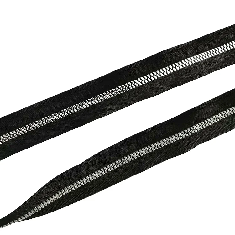 High quality Special Zipper Customized Long Chain Plastic Zipper Corn Teeth