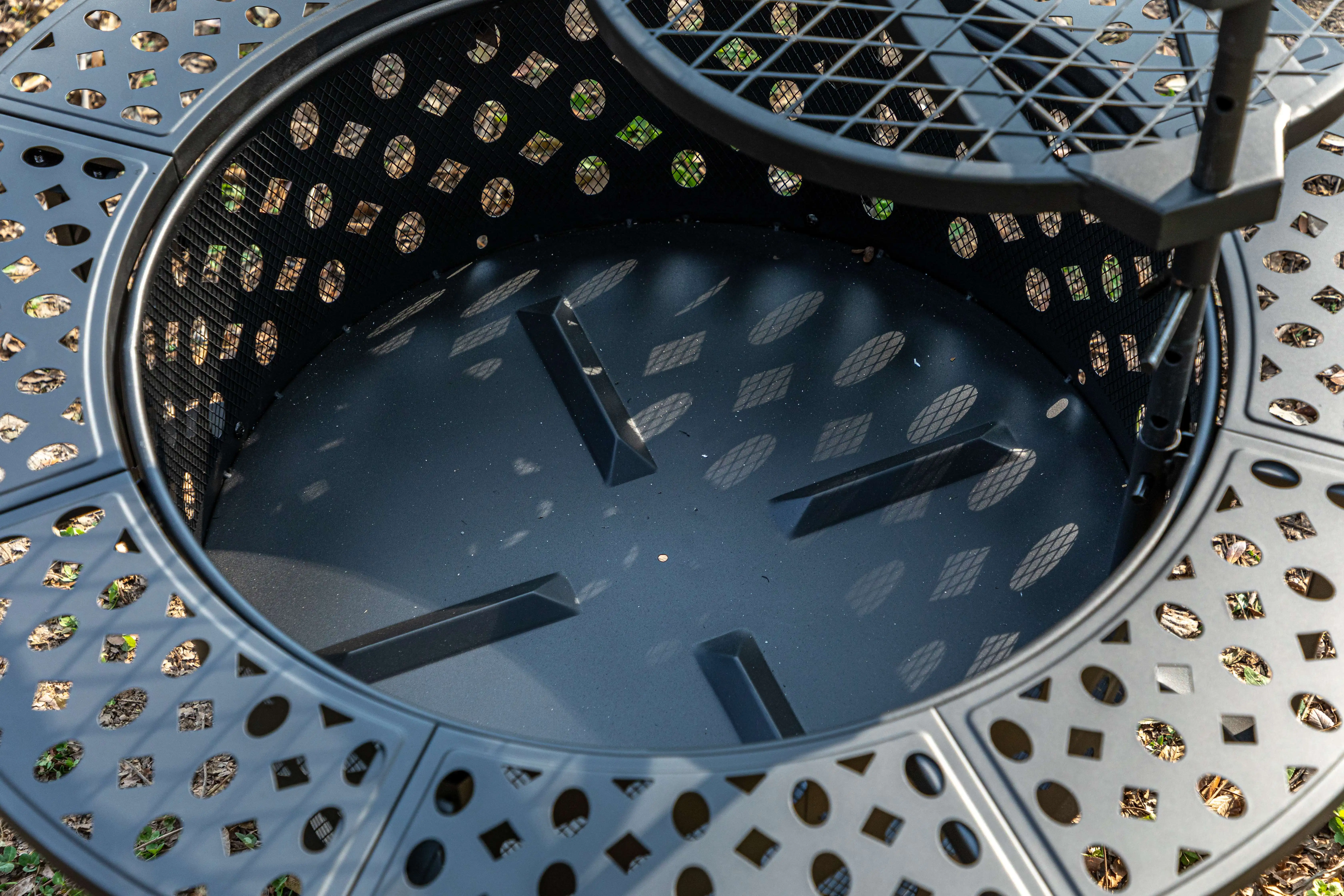 Supplier Steel Fire Pit Portable Outdoor Chimenea Fireplace For BBQ