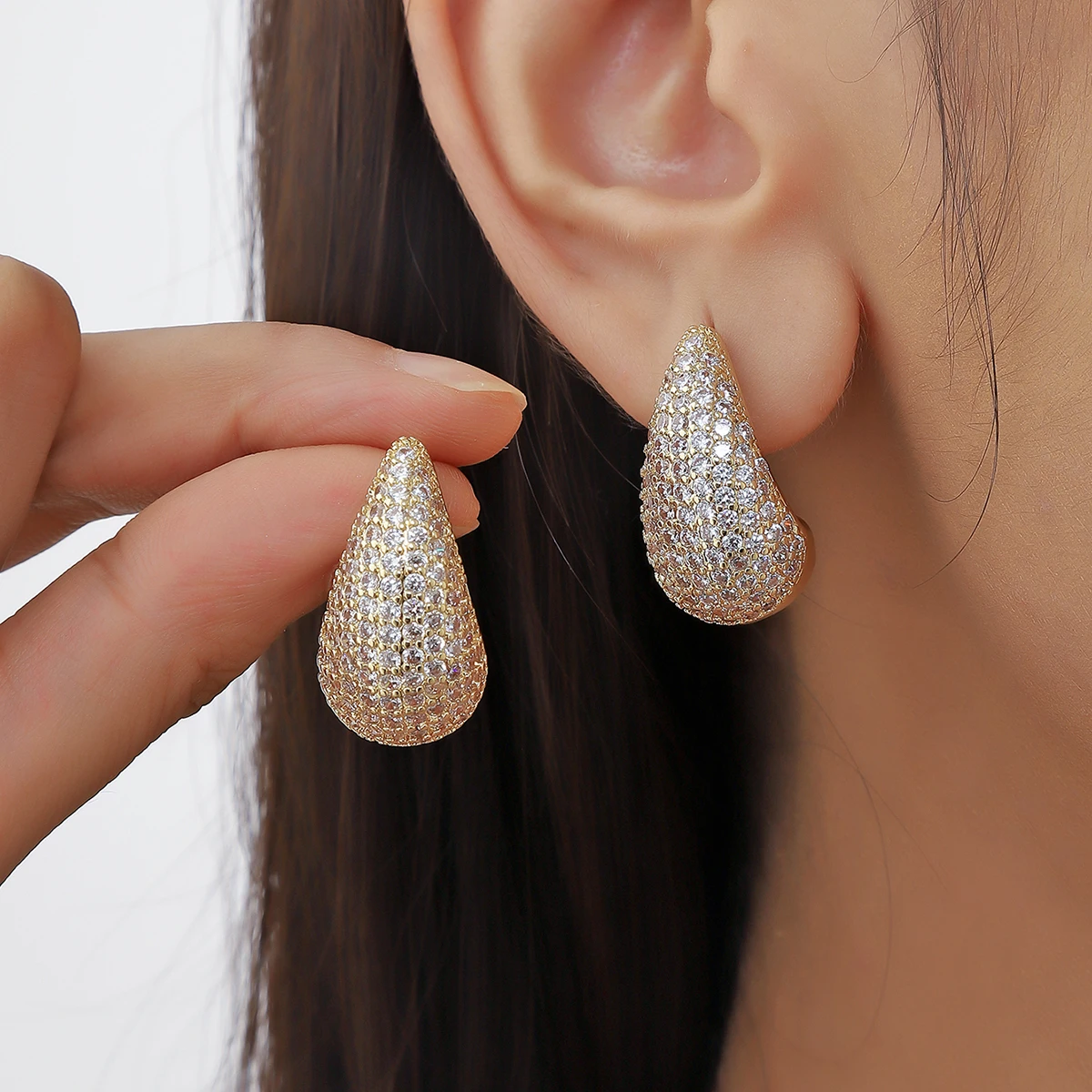 New Arrival Water Drop Earrings Cubic Zirconia Fashion Jewelry Silver Plated Simple Geometric Chunky Stud Earrings