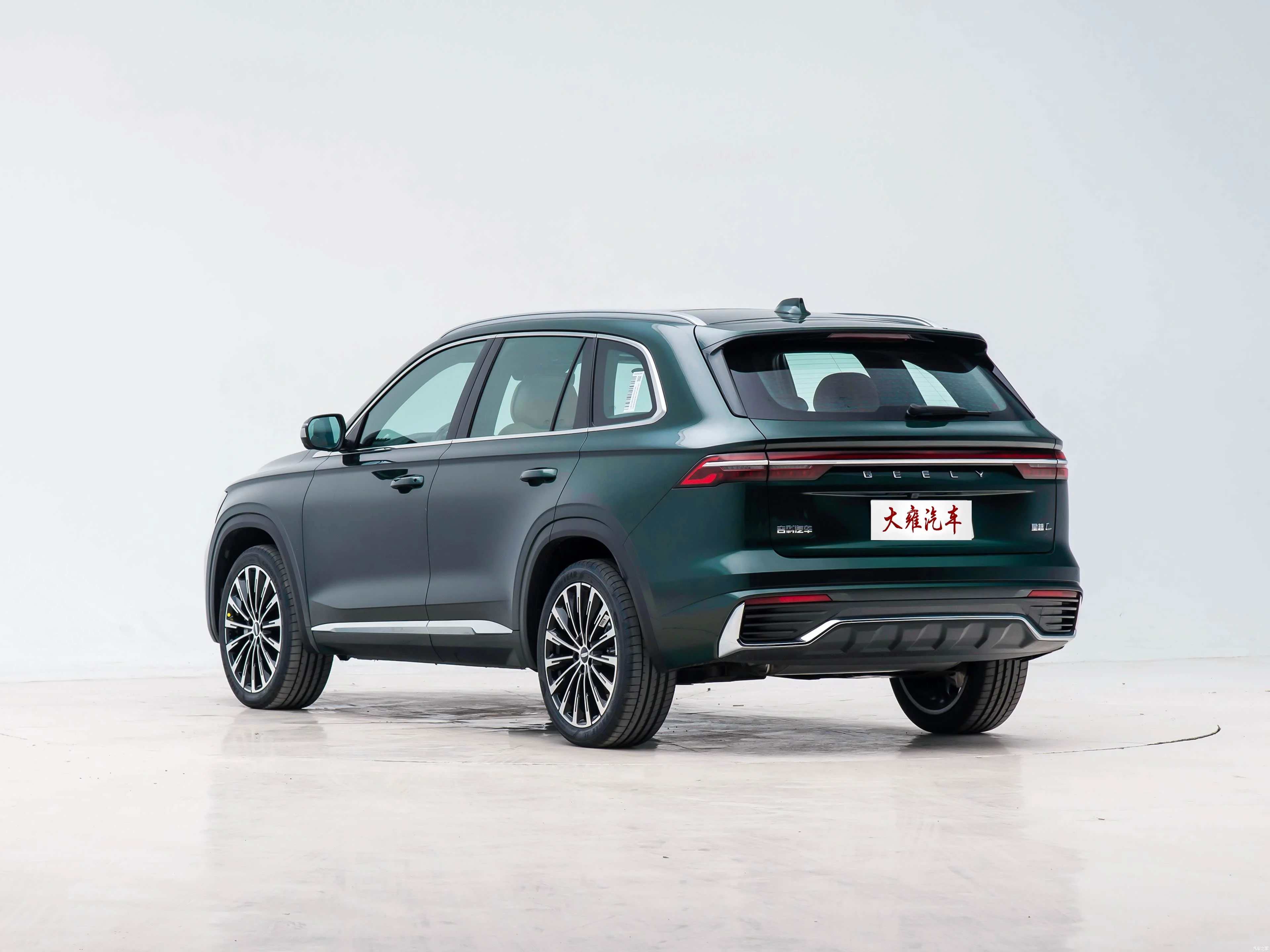 2025 Geely Monjaro SUV Роскошные китайские новые автомобили 2 0 т 238hp бензин MPV с автоматической коробкой передач FWD Рулевое управление