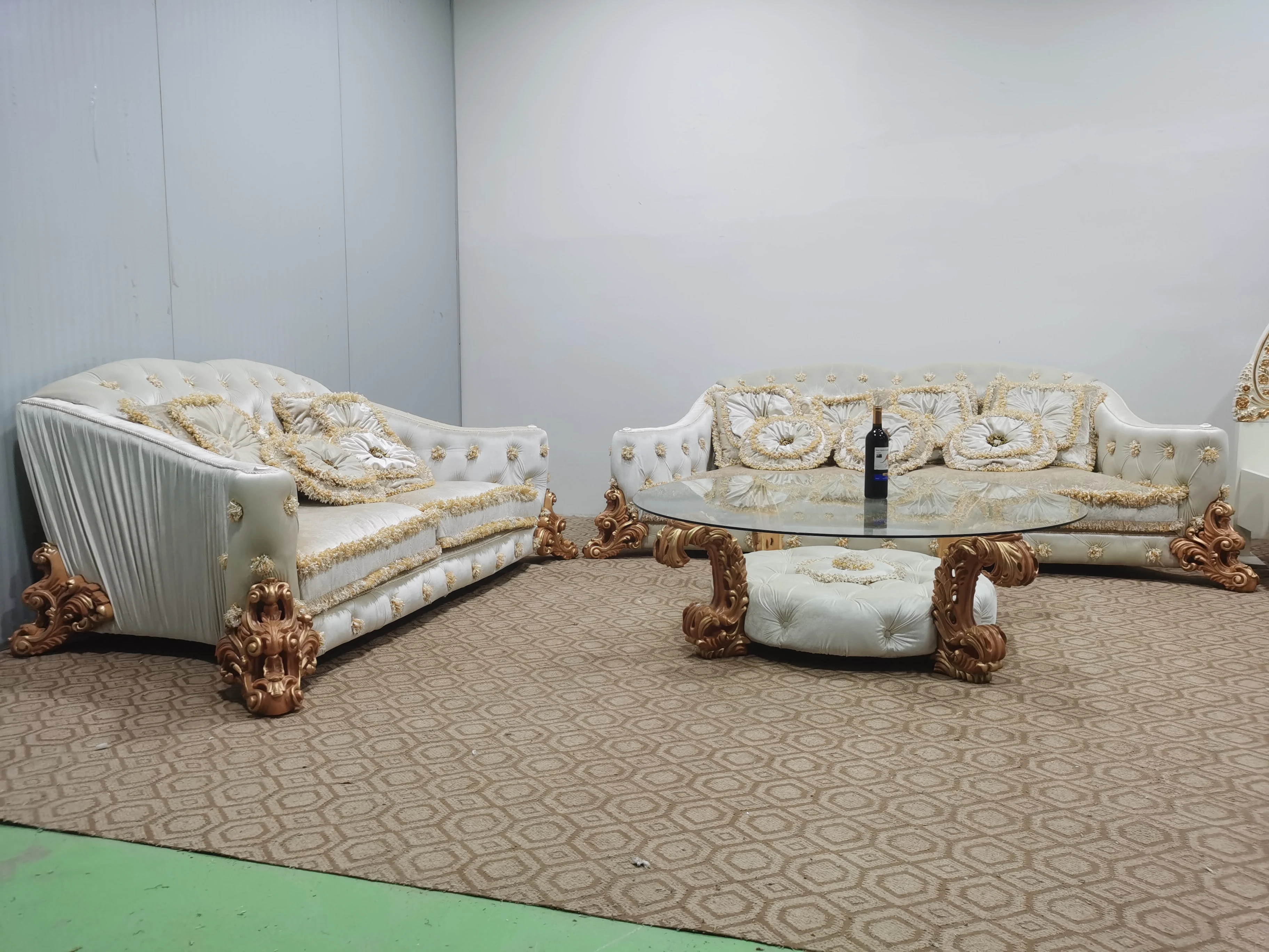 European style royal victorian vintage classic sofa furniture luxury classic carved solid wood sofa set