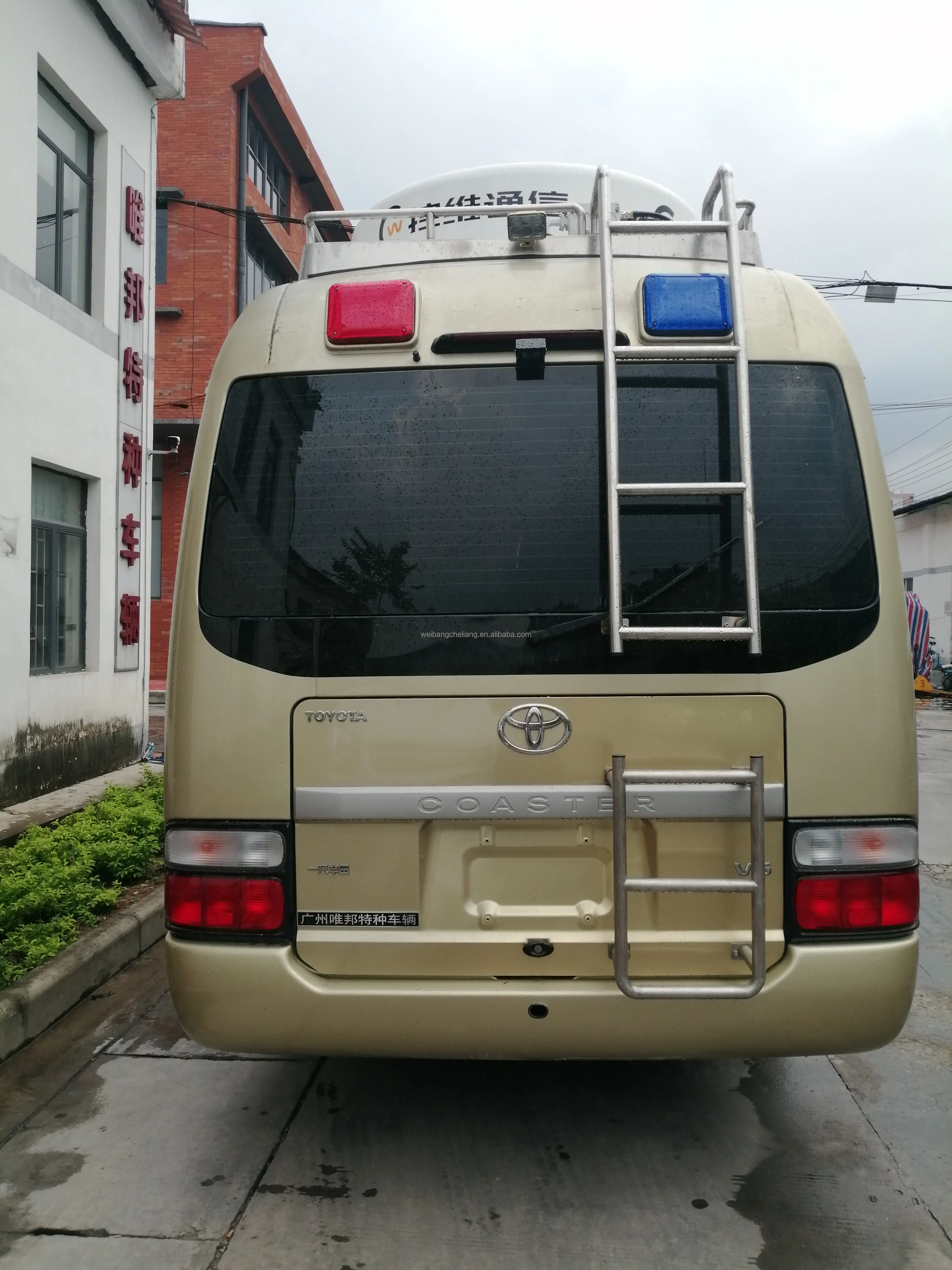 New Chinese Vehicles 4x4  Communication Command Vehicle Safety Car For Communication Command For Police
