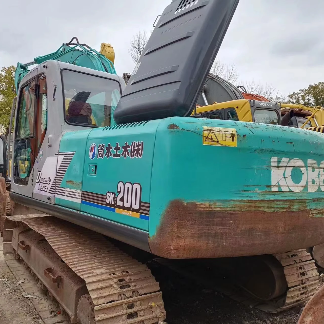 Лидер продаж подержанный экскаватор kobelc sk200 изготовленный в Японии 20 тонн kobelco SK 200 высокого качества для продажи