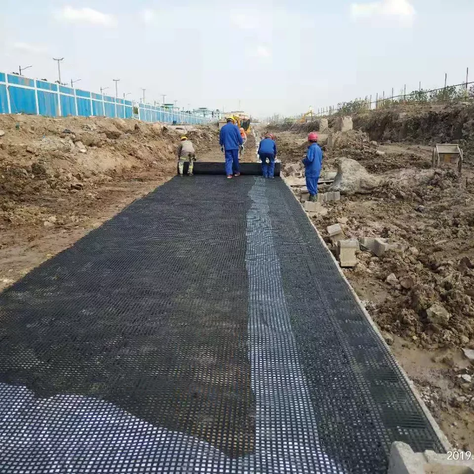 Mesh 25mm Polyester geogrid Reinforcement soft soil and Road Base