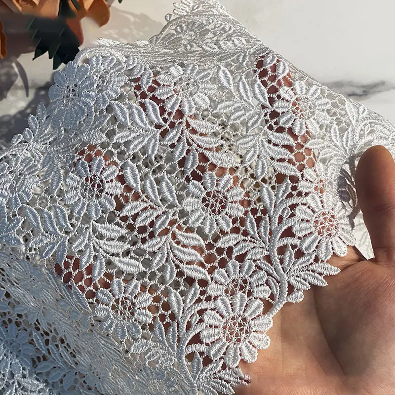 Custom Little Daisy Pattern Polyester Bilateral Embroidery Lace Lace Openwork Lace Fabrics