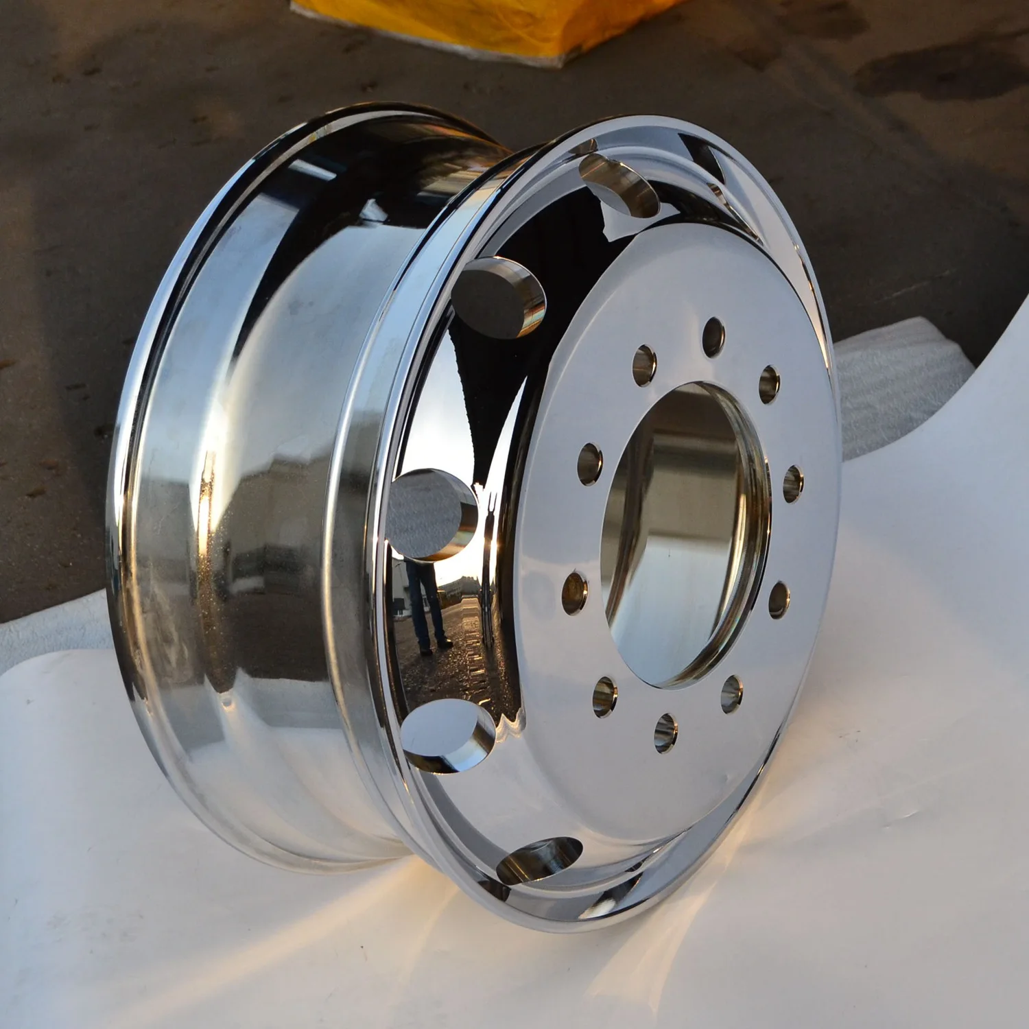 
passenger bus rims wheel for sales bright finishing aluminum wheel 