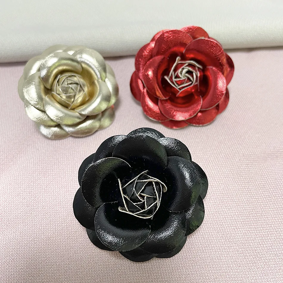 Delicate PU Camellia Flower Brooches Pin for Women Wedding Party Dance Banquet Dress Suit Clothes Lapel Pins Brooch Jewelry Gift