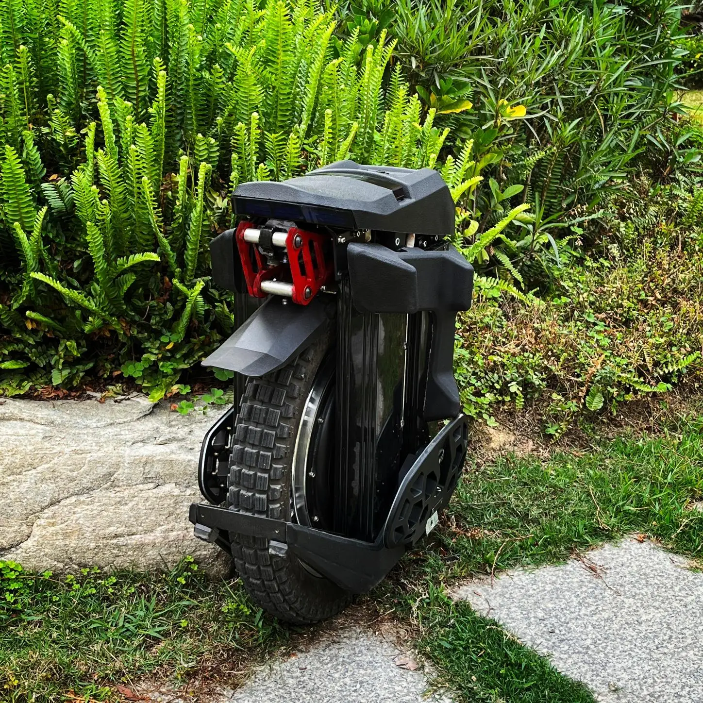 В наличии новейшая внедорожная шина 20 дюймов 2400wh / 134v 50E