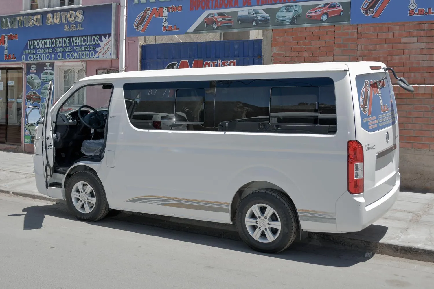  Новый товар FOTON VIEW C2 городской мини-автобус на 14-16 мест с плоской