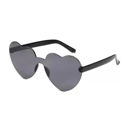 2021 Fashion PC Frame Fancy Custom Design Colorful Rimless Heart Shaped One-Piece Sun Glasses Sunglasses 2022