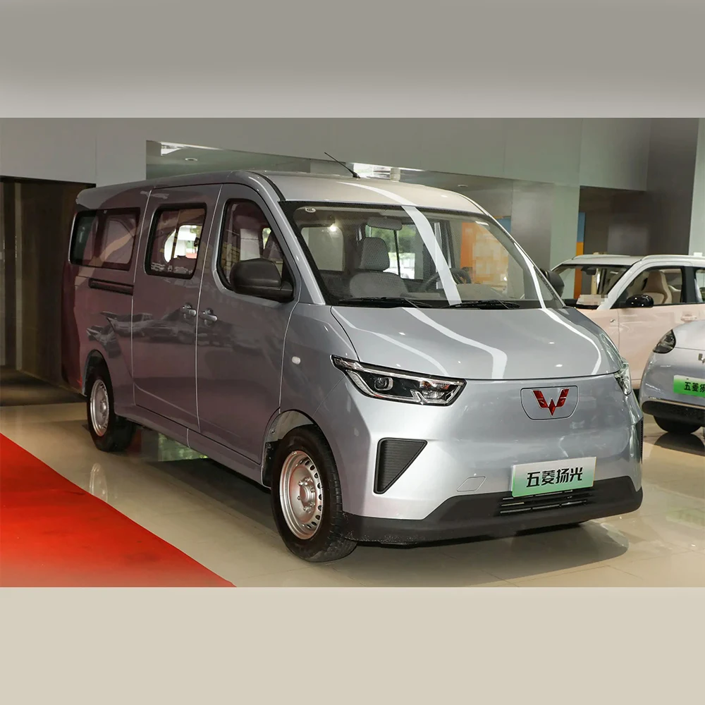 2024 дешевый мини-фургон WULING YANGGUANG Новый энергетический автомобиль для экспорта 230 км 300 из Китая чистый Электрический фургон
