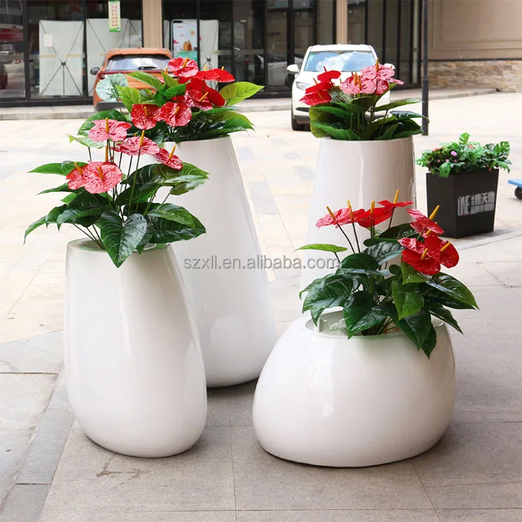 Customized outdoor classical style fiberglass flower pots for waterproof and durable use in garden commercial streets