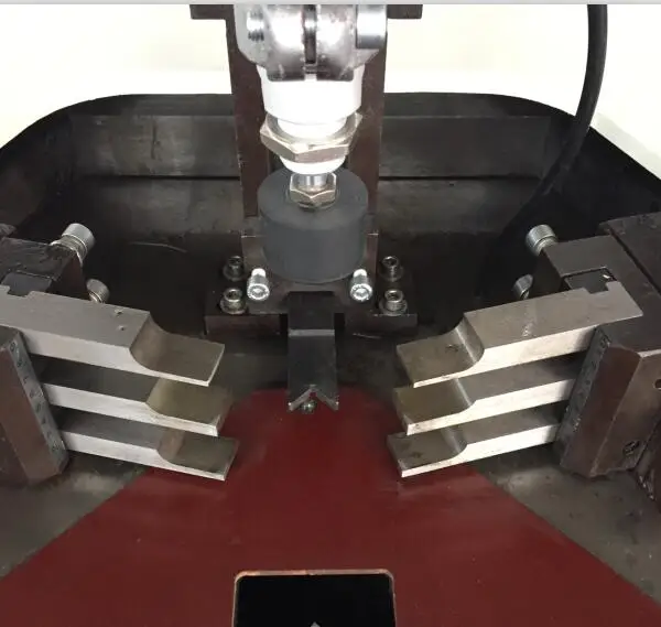 aluminum window door corner joint machine/aluminum window door making machine with CE