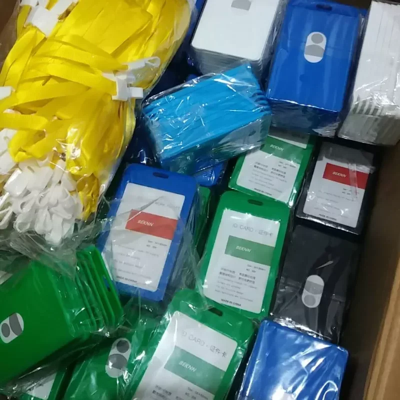 ID Card holder-Package 02.jpg
