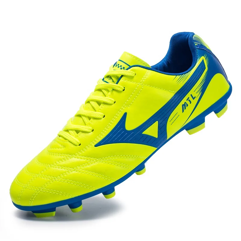 
Youth Professional Football Shoes Low-top Breathable Football Boots Lightweight Spiked Soccer Shoes 