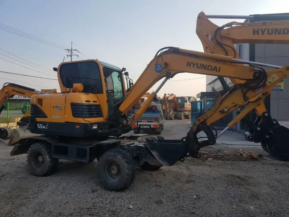 Экскаватор Hyundai 55-7 экскаватор 220-9s 220lc-9s 215 R220-9s harga baru Землеройная техника 1