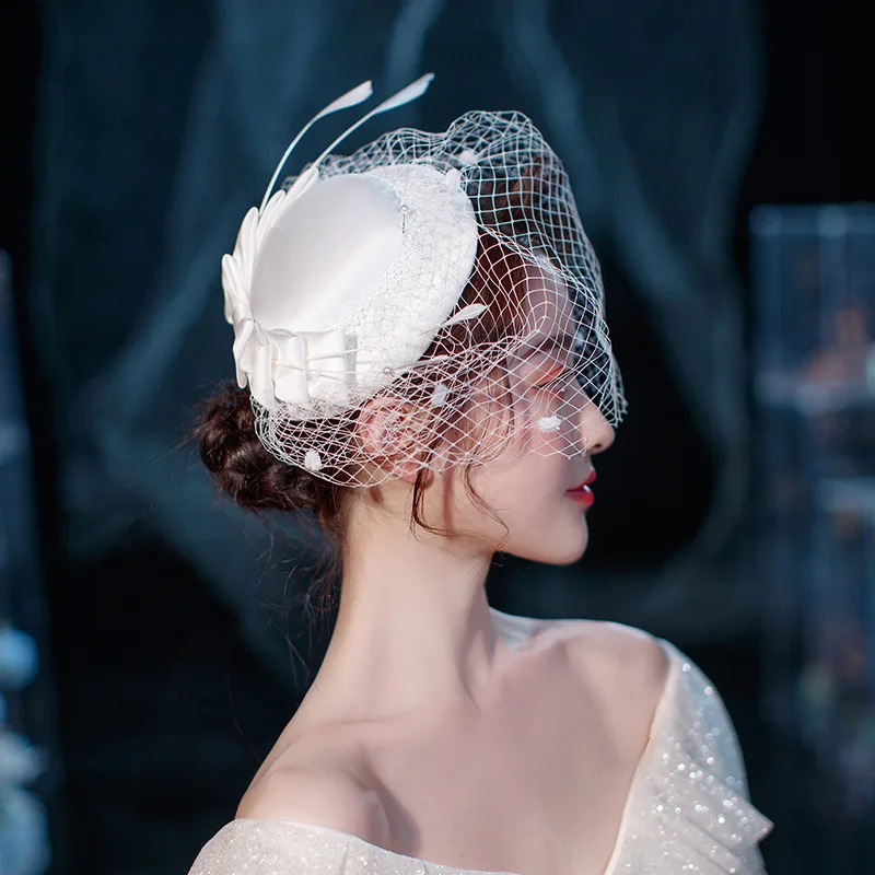 Европейская сетчатая марлевая декоративная белая атласная ткань с бантом и перьями аксессуары для волос внешняя дорожная обеденная Свадебная маленькая шляпа