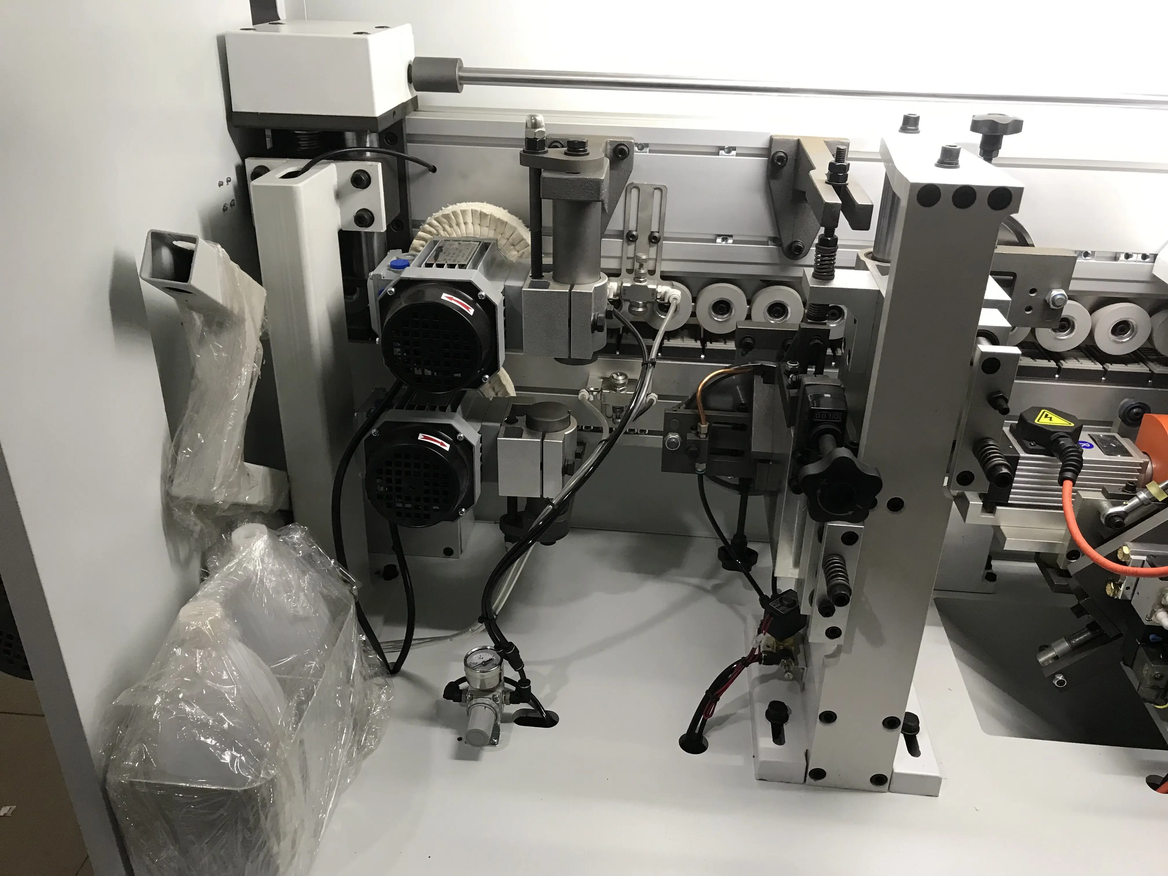 KIE-610 Bevel And Straight Edgebander Trimming Rounding Automatic Edge Banding Machine
