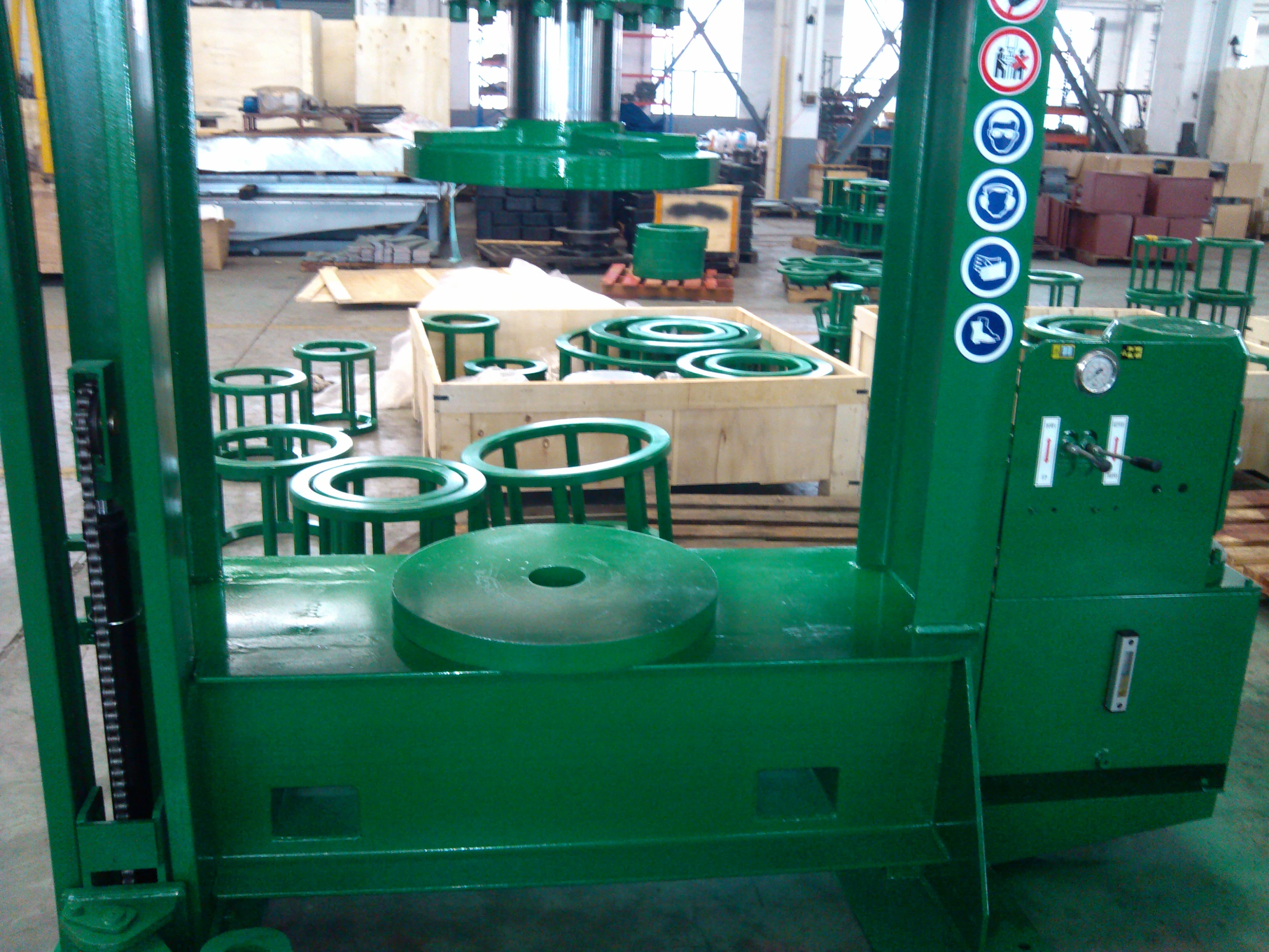  80ton 120ton 160ton 200ton hydraulic solid tyre press tire