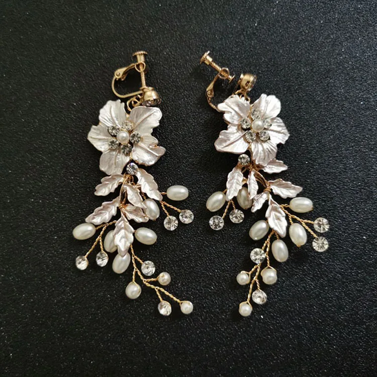 SLBRIDAL ручной работы со стразами с украшением в виде кристаллов цветами и жемчугом клип на свадебные серьги-подвески форме люстра серьги для женщин ювелирные изделия девушек