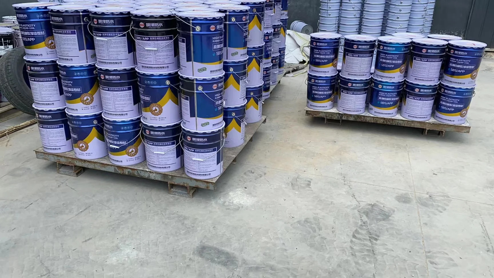 bitumen based liquid Polymer waterproof membrane 24kg/barrel