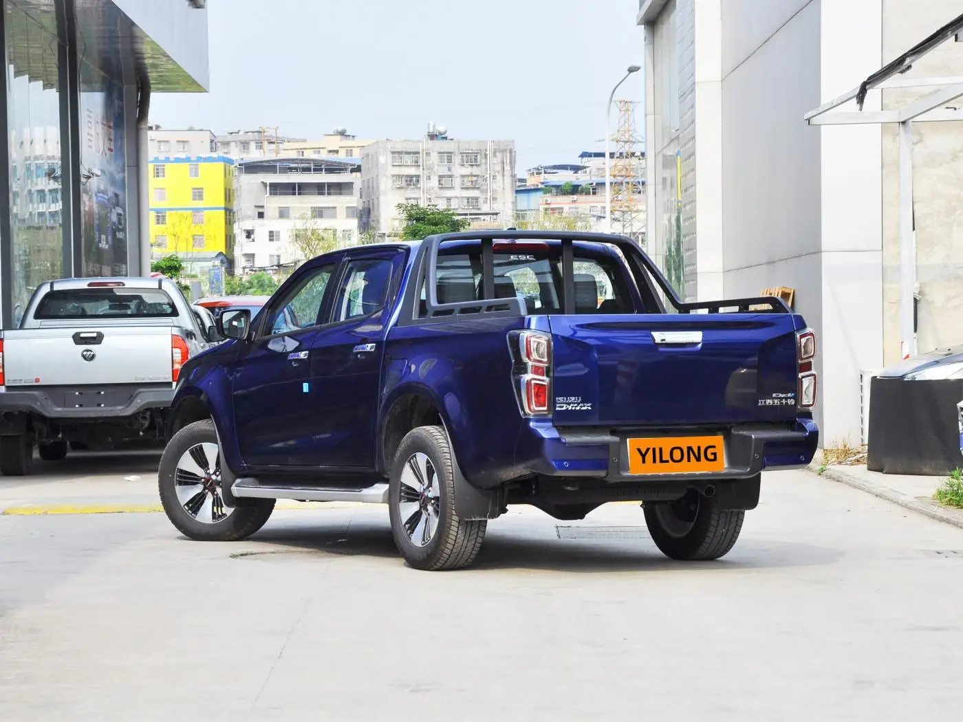 Ideal for Adventure Lovers - The Extreme Off-Road 4x4 Isuzu D-MAX 3.0L Double Cab Pick-Up
