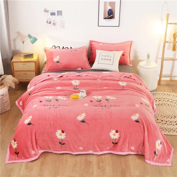 The latest sales super soft warm comfortable bed blanket plush sofa coral velvet blanket