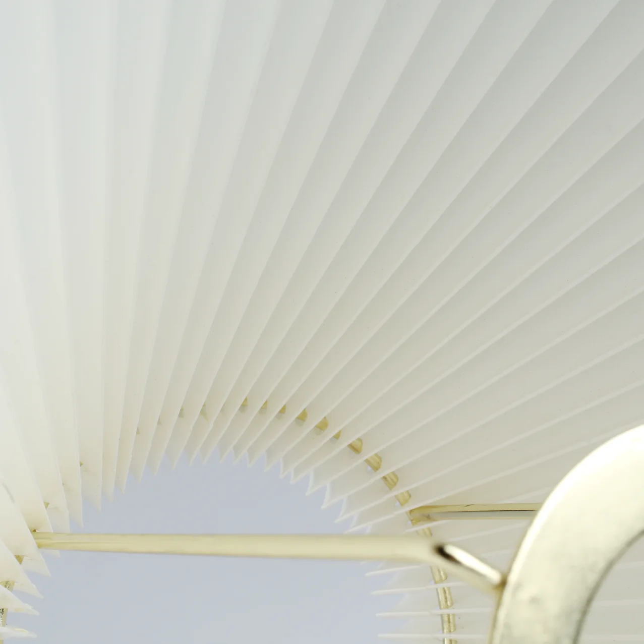 Hot Sale Ivory Origami Empire Knife Pleat Paper Lamp Shade With Metal Frame For Wholesalers