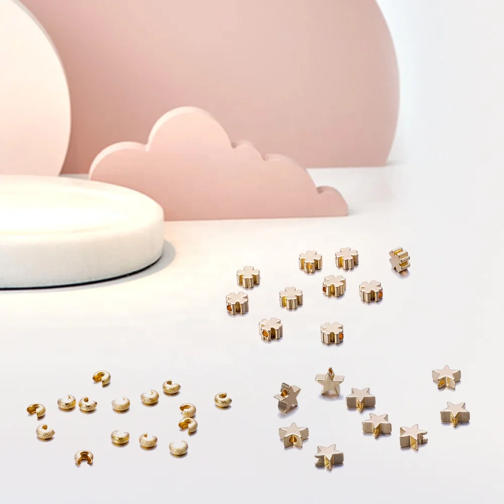 Wholesale Jewelry Making Decorative Necklace Spacer Beads 18K Gold Plated Triangle Heart Metal Brass Beads For Bracelets Making