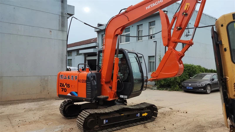 Cheap Price Used Chinese mini excavator small digger crawler excavator ZX 70 ton new bigger for sale