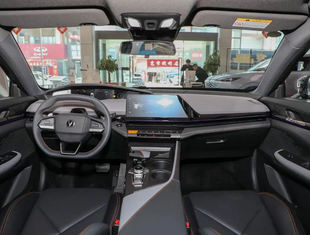 2023 автомобиль Changan Uni V Auto Sedan отличный 1 5 T благородная пилотная модель с 2 0 спортивной версии левая коробка передач из Китая