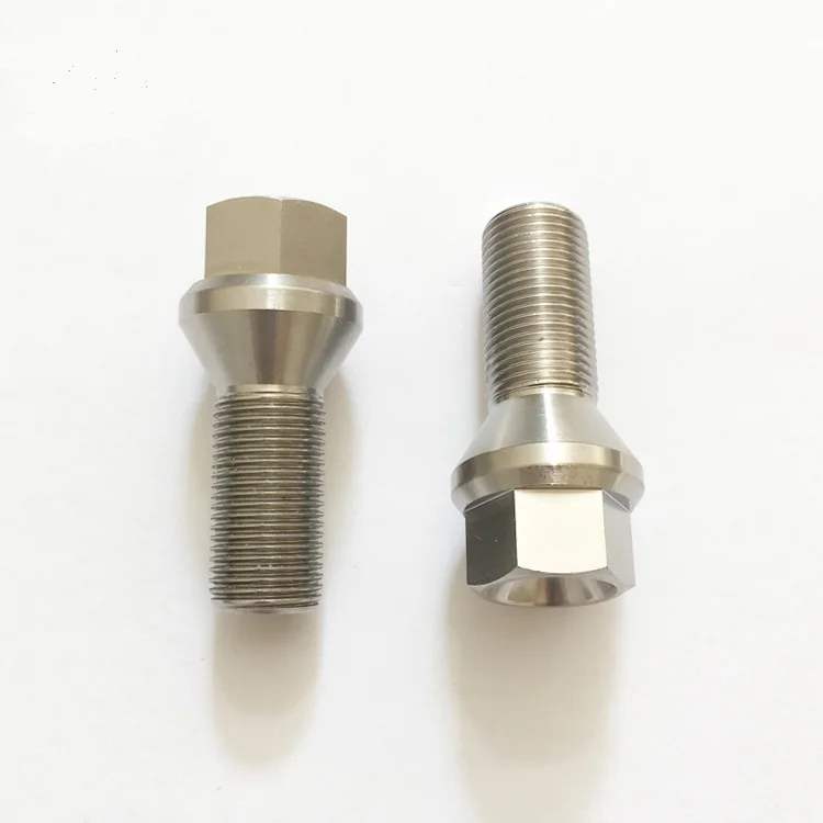 Титановые болты для колес