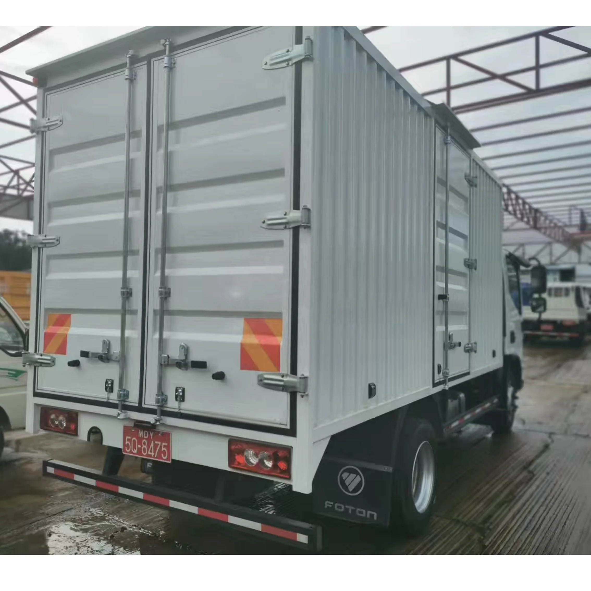Foton Heavy Light 4x2 6x4 8x4 5 Tons 10Tons Small Cargo Truck With Hydraulic Liftgate