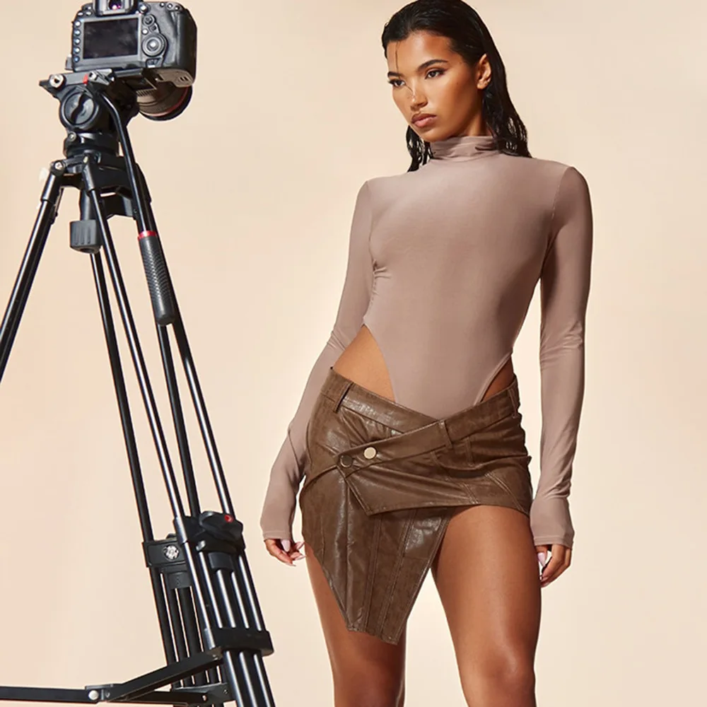 Liu Ming Fashion 2024 Trends Women Y2K Sexy Asymmetrical PU Faux Leather High Waisted Bodycon Micro Mini Skirt