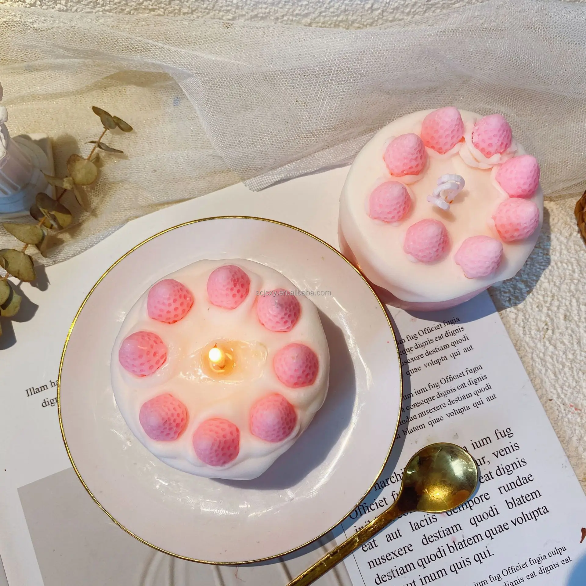 Birthday Small Pink Strawberry Valentine Food Customized Wholesale Soy Wax Luxury Private Label Mini Scented Candles