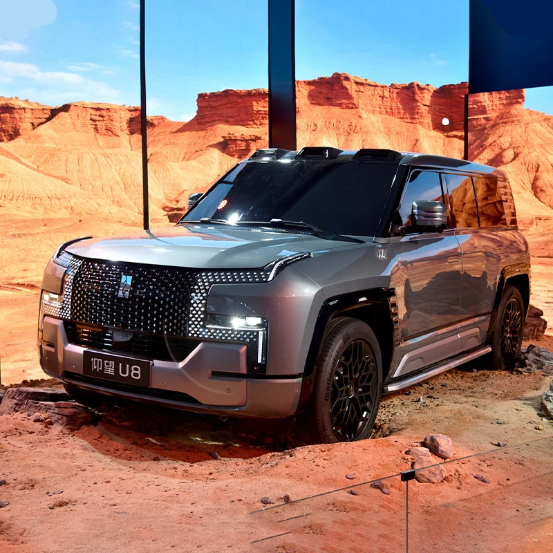 China 2023 High End New Byd Yangwang U8 Electric Car Four-Wheel Four-Motor Independent Drive For Sale