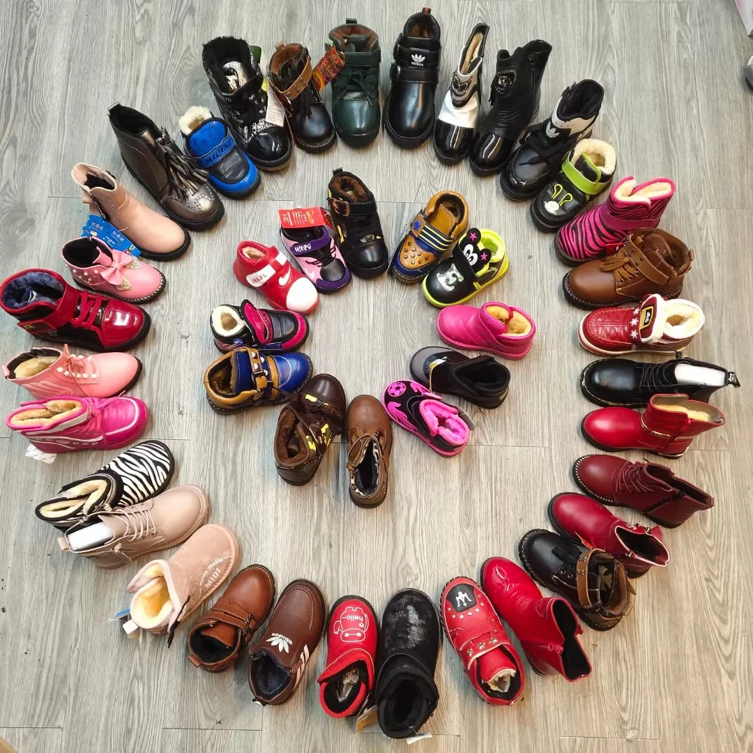 Распродажа от китайского производителя, ботинки б/у, обувь в тюках, смешанный запас, много высококачественных использованных детских ботинок