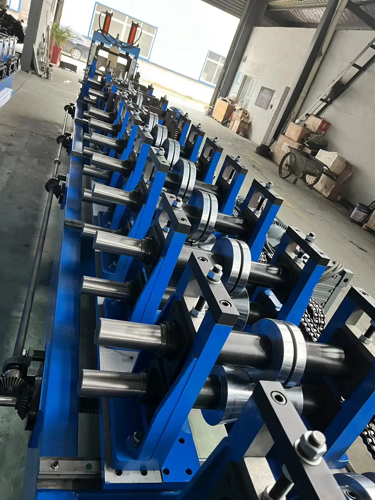 Automatic control one-button change profile 80mm-400mm C U M Z Sigma purlin rolling forming machine CU purlin machine