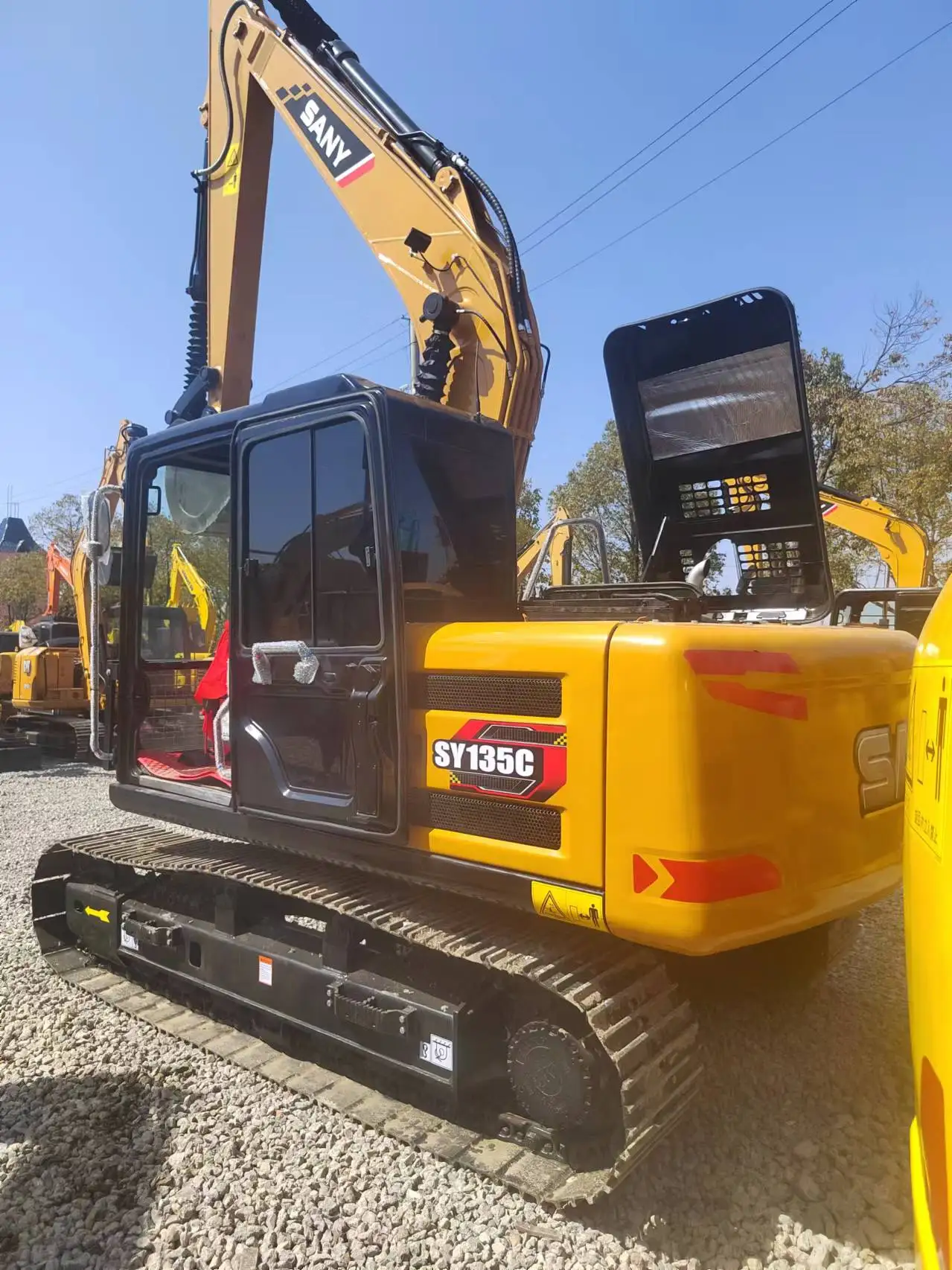 Китай sany SY135C/sy215c /SY75 / SY55/ SY245 экскаватор для продажи в сильном состоянии б/у 13-тонный с гидравлическим большим пальцем