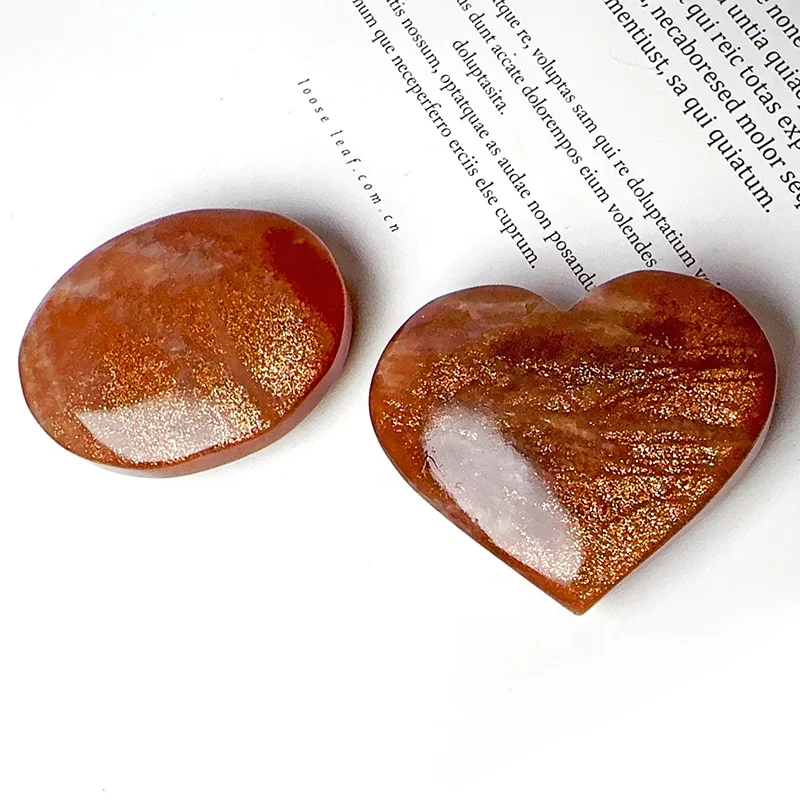 Wholesale natural crystals crafts golden sunstone palm stone mixed heart for decoration