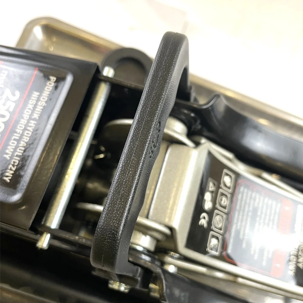 2022 China Tool Manufacturer Wholesale CE Certificate 3T 31.5KG Steel High Profile Dual Pump Portable Oil Hydraulic Floor Jack