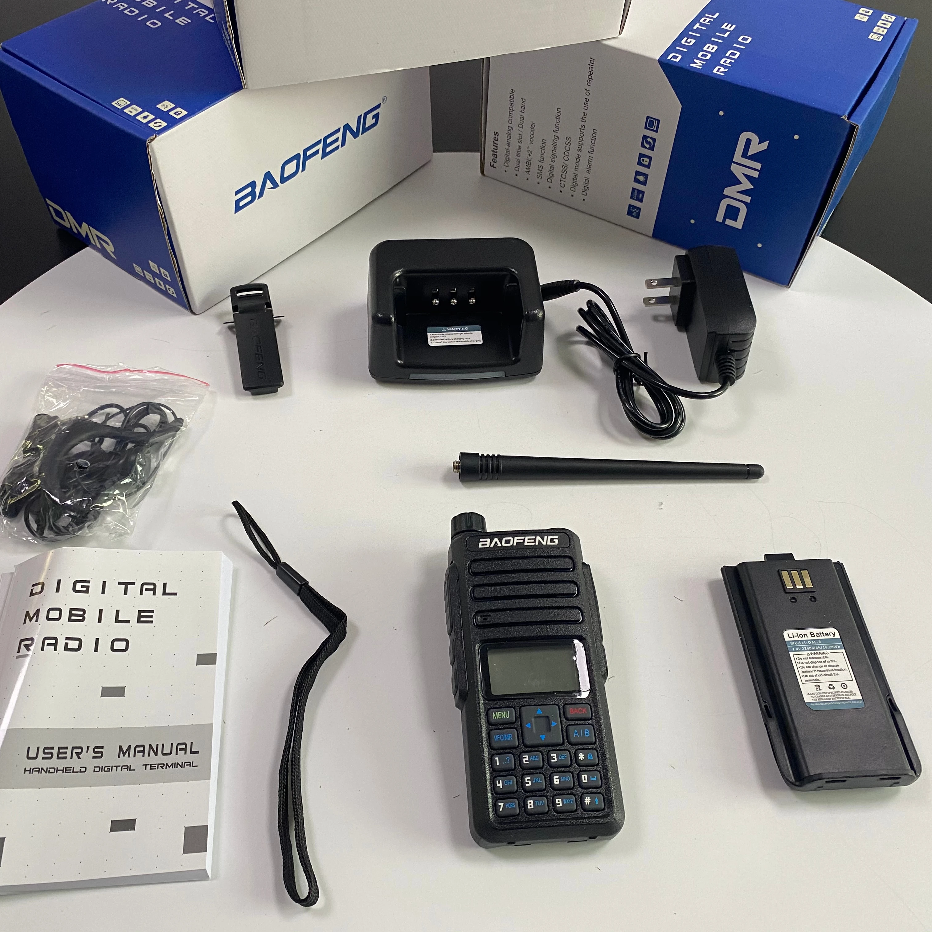 
BAOFENG DM 860 Digital Walkie Talkie Tier1&2 slot II 10KM Long range Radio Repeater Compatible With Motorola DMR+NA 771 Antenna 