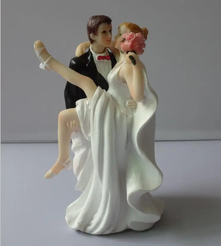 Weddingstar Romantic Dip Dancing Bride and Groom Couple Figurine for Cakes Customizable/